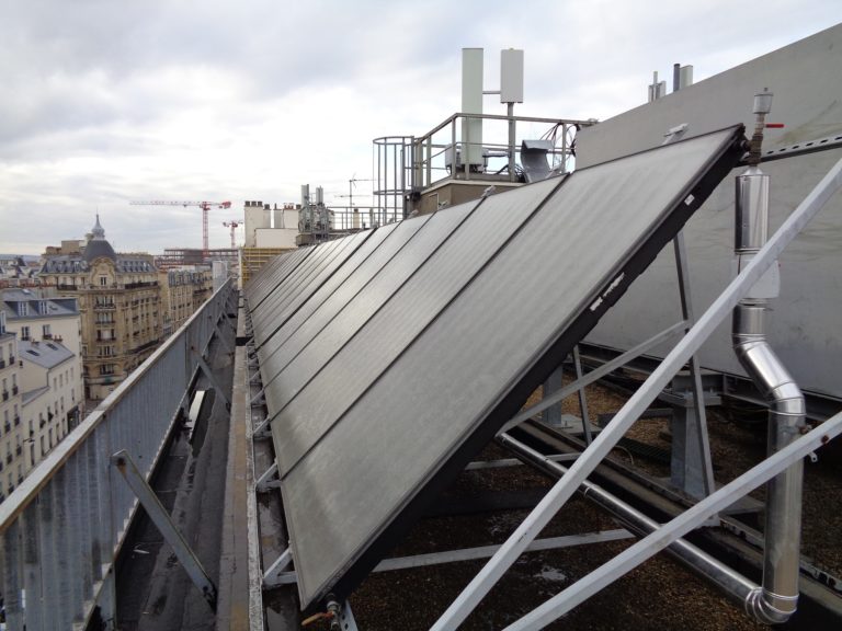 Réhabilitation solaire thermique par Solaire Thermique France pour Habitat Paris en collaboration avec la CRAM à Paris 75015.